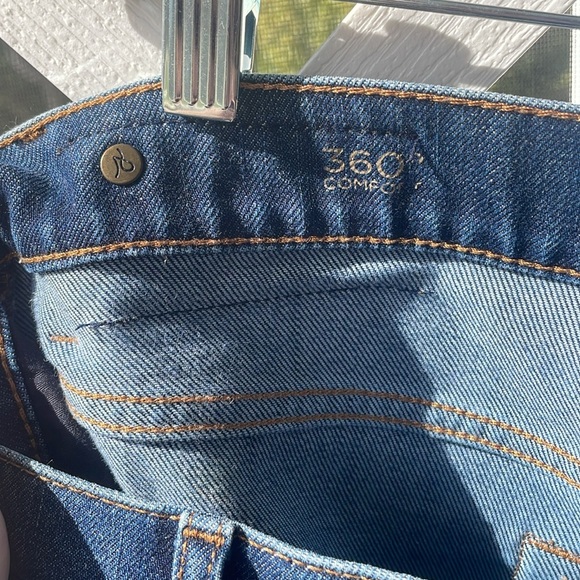 DL1961 ‘Nick’ Pebble Beach Slim Jeans - Picture 7 of 10